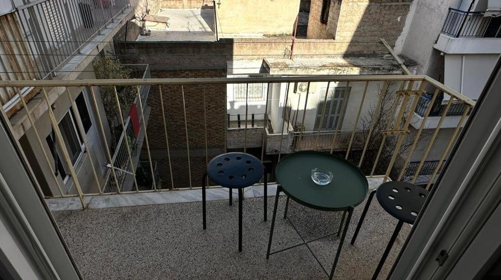 Minimal Apartment Next To The Center Athén Kültér fotó